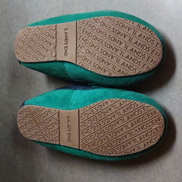 Lands End Kids Suede Leather Moccasin Slippers  Size 2 Warm & Cozy - Picture 2 of 4